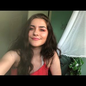 Meet your Posher, Kayla